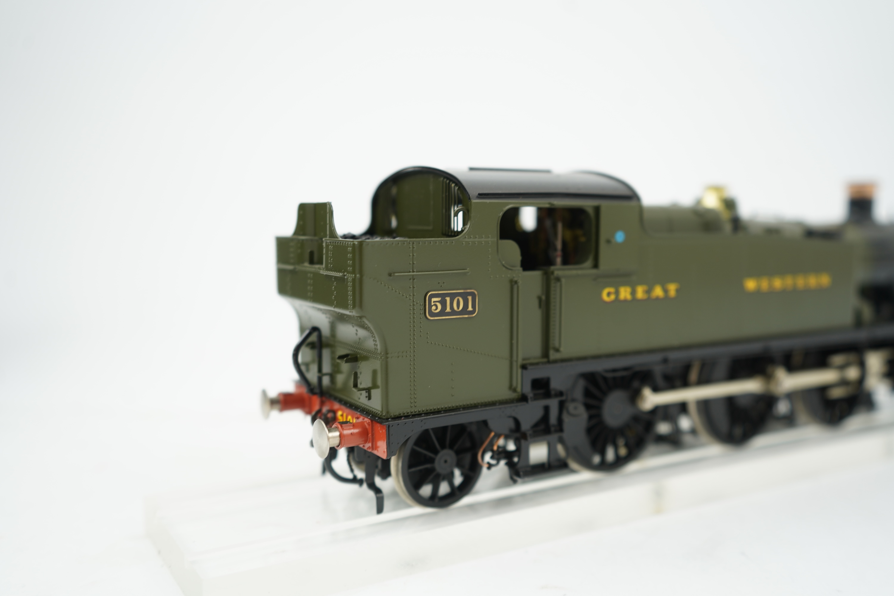 An 0 gauge Lee Marsh Models model of GWR Class 5101, 5101, 2-6-2T Prairie Tank locomotive, powered for two rail operation, with original box and instruction booklet.
